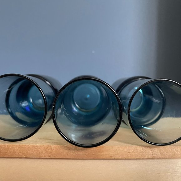 Hand blown Blue Glass shot glasses Double dip style - Picture 4 of 6
